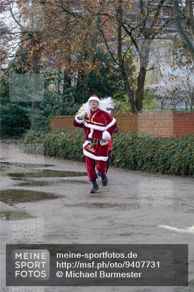 07.12.2025 - St. Pauli X-Mass-Run No. 15 Michael Burmester http://msf.ph/oto/9407731 07.12.2025 09:42:25 Laufen  meine-sportfotos.de