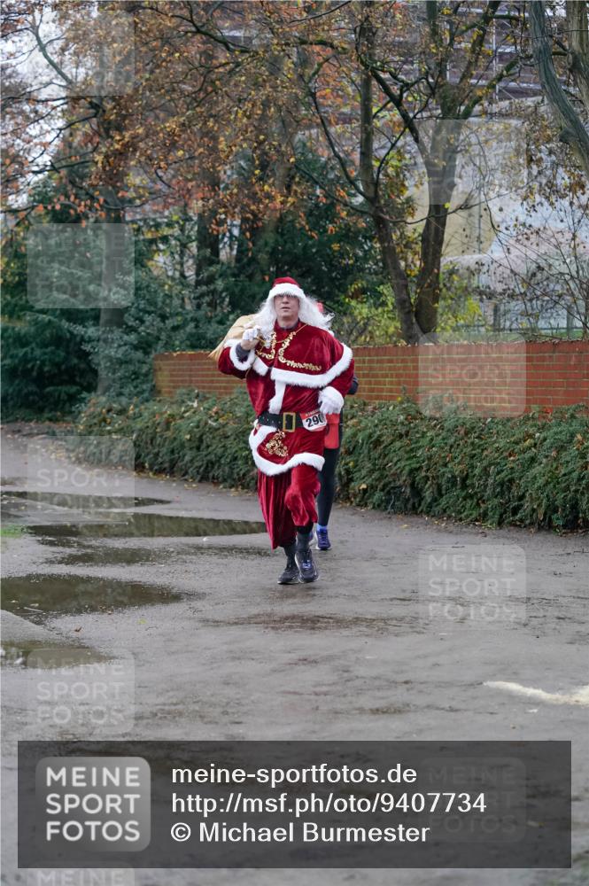 07.12.2025 - St. Pauli X-Mass-Run No. 15 Michael Burmester http://msf.ph/oto/9407734 07.12.2025 09:42:25 Laufen  meine-sportfotos.de