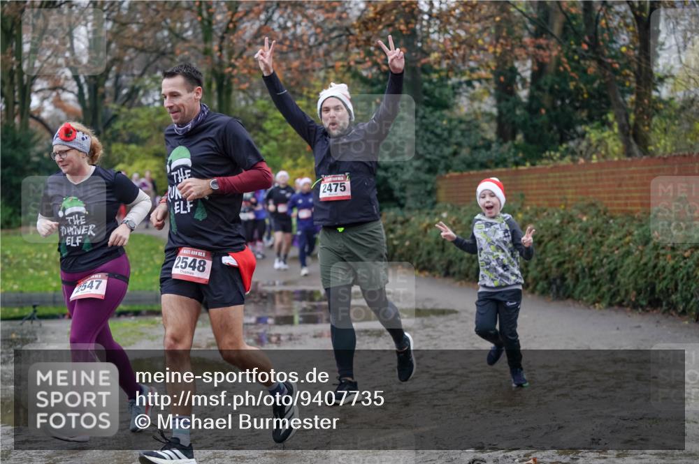 07.12.2025 - St. Pauli X-Mass-Run No. 15 Michael Burmester http://msf.ph/oto/9407735 07.12.2025 11:25:14 Laufen 2475, 2547, 15, 2548 meine-sportfotos.de