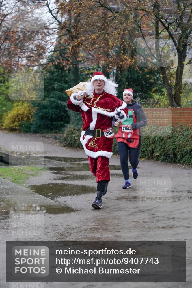 07.12.2025 - St. Pauli X-Mass-Run No. 15 Michael Burmester http://msf.ph/oto/9407743 07.12.2025 09:42:26 Laufen 290, 2604 meine-sportfotos.de