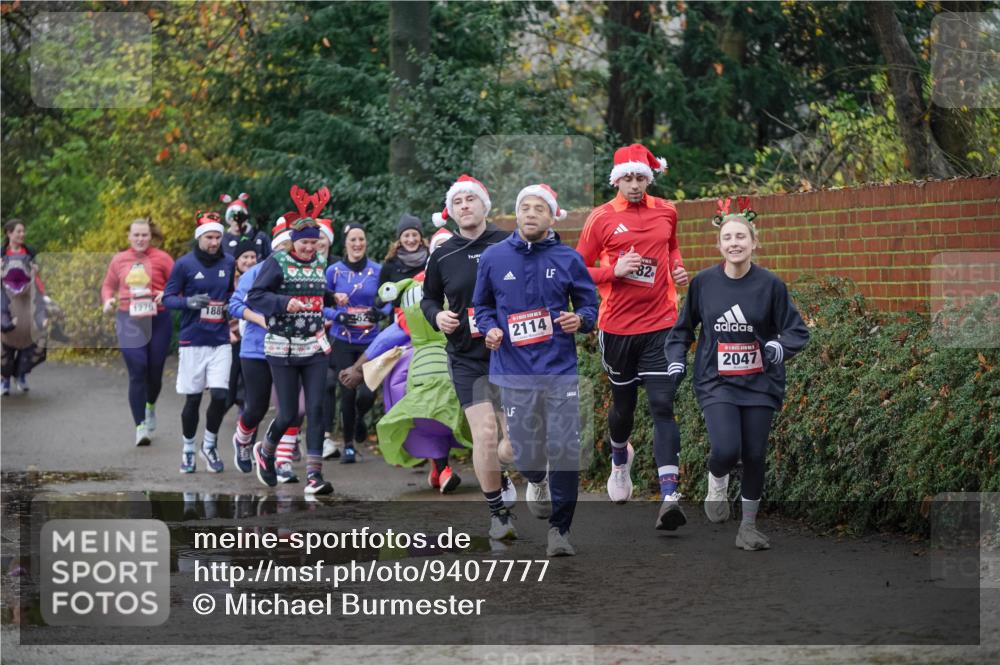 07.12.2025 - St. Pauli X-Mass-Run No. 15 Michael Burmester http://msf.ph/oto/9407777 07.12.2025 11:25:18 Laufen 1276, 188, 752, 2114, 82, 2047 meine-sportfotos.de