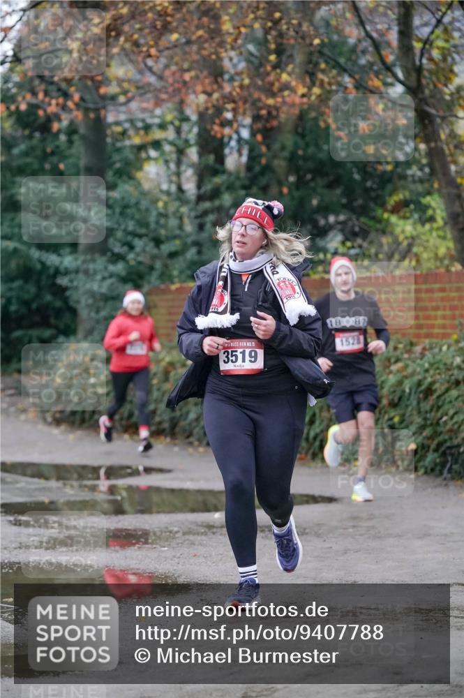 07.12.2025 - St. Pauli X-Mass-Run No. 15 Michael Burmester http://msf.ph/oto/9407788 07.12.2025 09:42:38 Laufen 15, 3519, 1887, 1528 meine-sportfotos.de