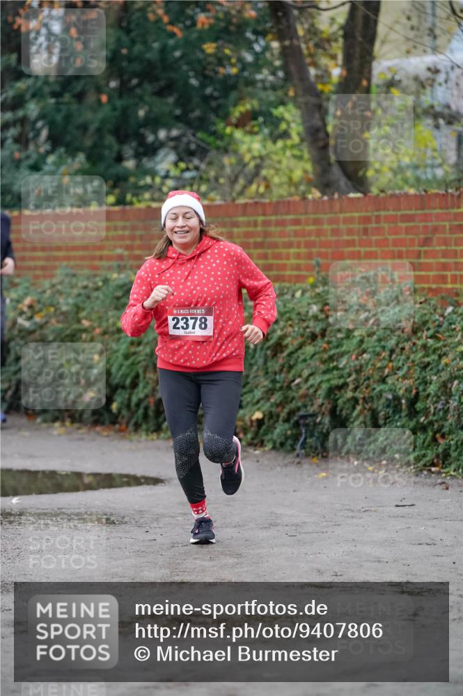 07.12.2025 - St. Pauli X-Mass-Run No. 15 Michael Burmester http://msf.ph/oto/9407806 07.12.2025 09:42:41 Laufen 15, 2378 meine-sportfotos.de