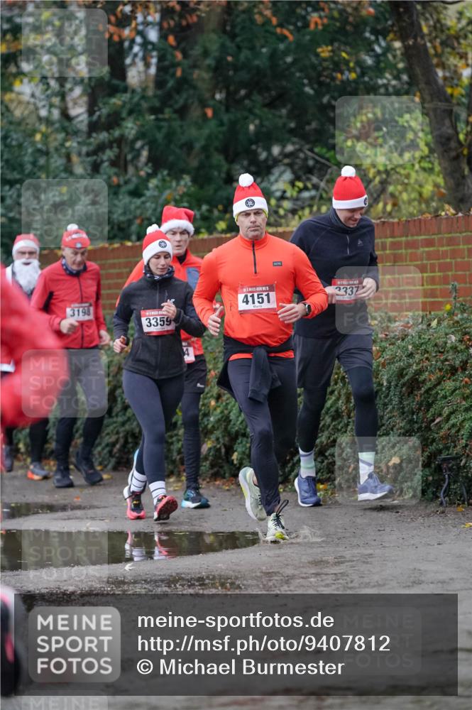 07.12.2025 - St. Pauli X-Mass-Run No. 15 Michael Burmester http://msf.ph/oto/9407812 07.12.2025 09:42:43 Laufen 3198, 3359, 5, 4151, 2337 meine-sportfotos.de