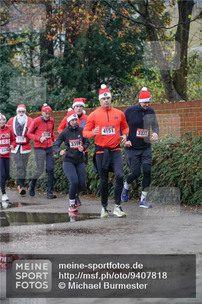 07.12.2025 - St. Pauli X-Mass-Run No. 15 Michael Burmester http://msf.ph/oto/9407818 07.12.2025 09:42:43 Laufen 3340, 3198, 113, 3359, 4151, 3337 meine-sportfotos.de