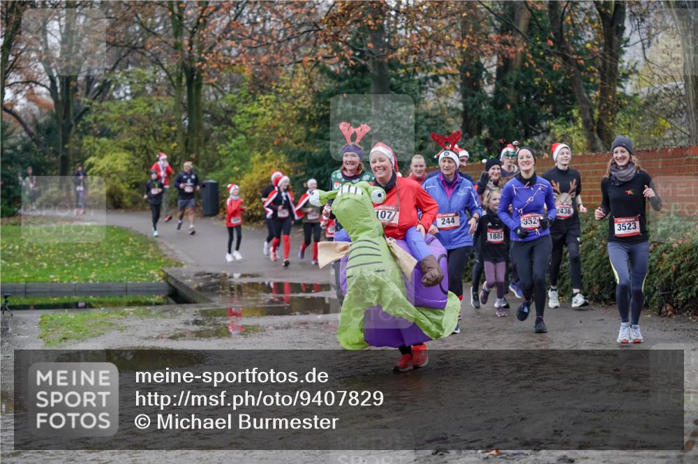 07.12.2025 - St. Pauli X-Mass-Run No. 15 Michael Burmester http://msf.ph/oto/9407829 07.12.2025 11:25:23 Laufen 107, 244, 1882, 352, 2436, 3523 meine-sportfotos.de