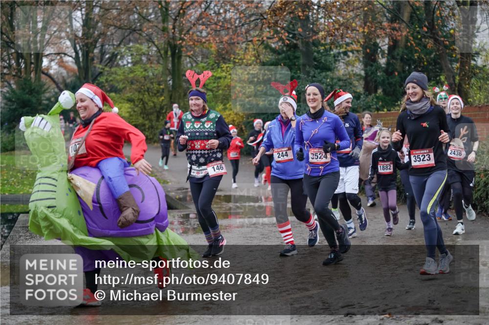 07.12.2025 - St. Pauli X-Mass-Run No. 15 Michael Burmester http://msf.ph/oto/9407849 07.12.2025 11:25:24 Laufen 107, 244, 3524, 146, 3523, 2436, 1882 meine-sportfotos.de