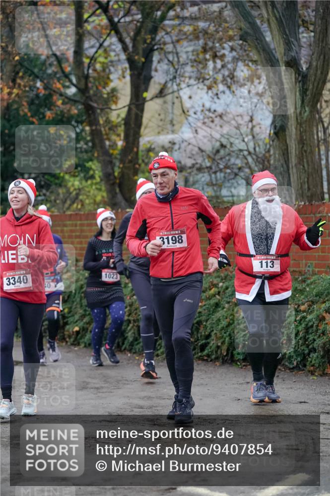 07.12.2025 - St. Pauli X-Mass-Run No. 15 Michael Burmester http://msf.ph/oto/9407854 07.12.2025 09:42:48 Laufen 15, 3340, 40, 610, 1023, 15, 3198, 5, 113 meine-sportfotos.de