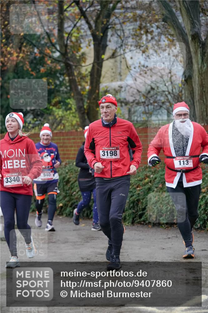 07.12.2025 - St. Pauli X-Mass-Run No. 15 Michael Burmester http://msf.ph/oto/9407860 07.12.2025 09:42:48 Laufen 15, 3340, 940, 15, 3198, 113 meine-sportfotos.de
