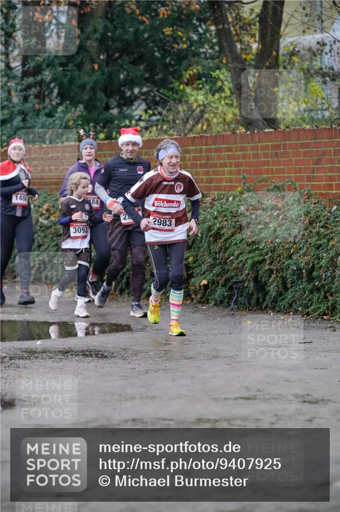 07.12.2025 - St. Pauli X-Mass-Run No. 15 Michael Burmester http://msf.ph/oto/9407925 07.12.2025 09:42:55 Laufen 148, 3093, 84, 2983 meine-sportfotos.de