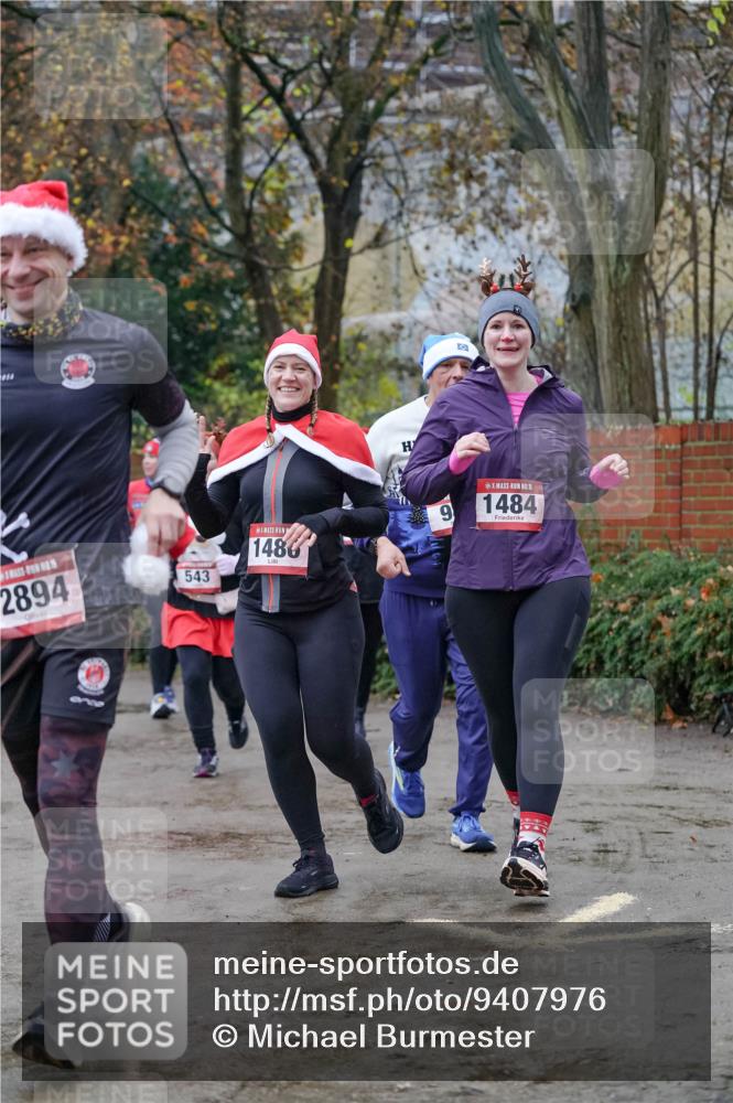 07.12.2025 - St. Pauli X-Mass-Run No. 15 Michael Burmester http://msf.ph/oto/9407976 07.12.2025 09:43:01 Laufen 2894, 543, 1486, 15, 1484 meine-sportfotos.de