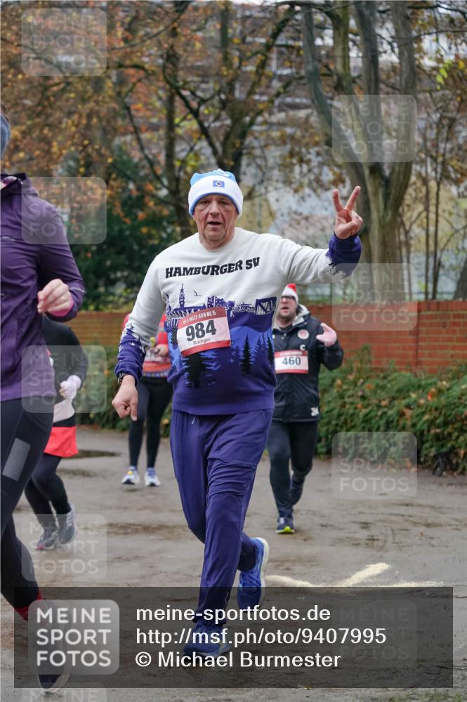 07.12.2025 - St. Pauli X-Mass-Run No. 15 Michael Burmester http://msf.ph/oto/9407995 07.12.2025 09:43:02 Laufen 15, 984, 460 meine-sportfotos.de