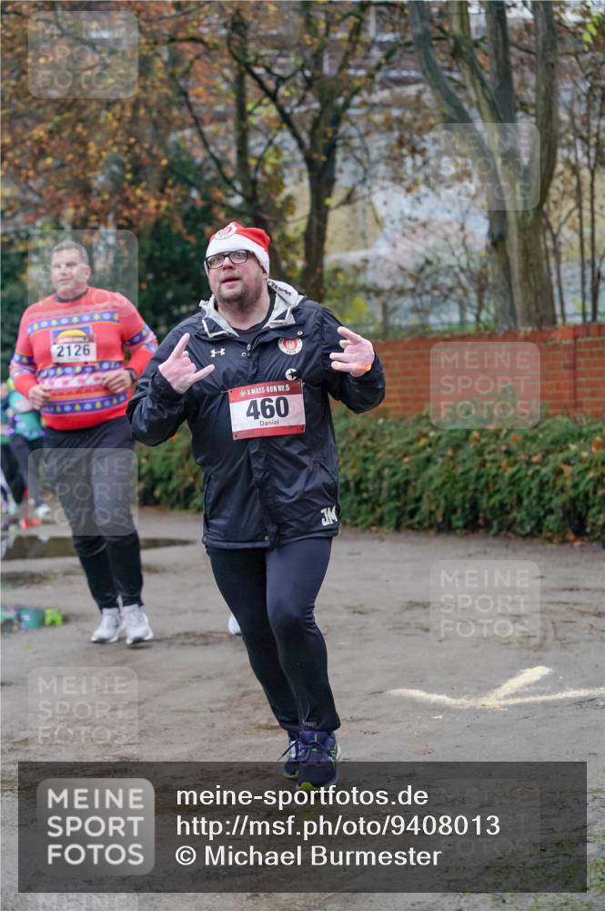 07.12.2025 - St. Pauli X-Mass-Run No. 15 Michael Burmester http://msf.ph/oto/9408013 07.12.2025 09:43:04 Laufen 2126, 15, 460 meine-sportfotos.de