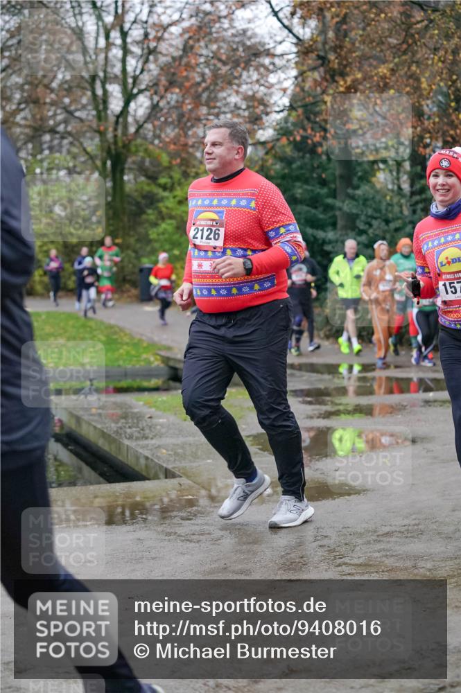 07.12.2025 - St. Pauli X-Mass-Run No. 15 Michael Burmester http://msf.ph/oto/9408016 07.12.2025 09:43:05 Laufen 2126, 1, 157 meine-sportfotos.de