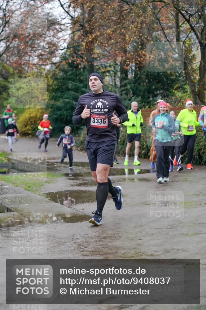 07.12.2025 - St. Pauli X-Mass-Run No. 15 Michael Burmester http://msf.ph/oto/9408037 07.12.2025 09:43:07 Laufen 15, 3336, 1521 meine-sportfotos.de