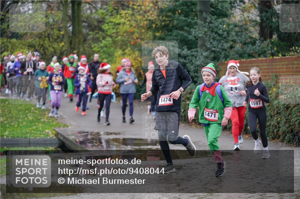 07.12.2025 - St. Pauli X-Mass-Run No. 15 Michael Burmester http://msf.ph/oto/9408044 07.12.2025 11:25:40 Laufen 1474, 1471, 1597 meine-sportfotos.de