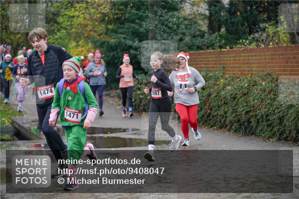 07.12.2025 - St. Pauli X-Mass-Run No. 15 Michael Burmester http://msf.ph/oto/9408047 07.12.2025 11:25:41 Laufen 1474, 1471, 1597 meine-sportfotos.de