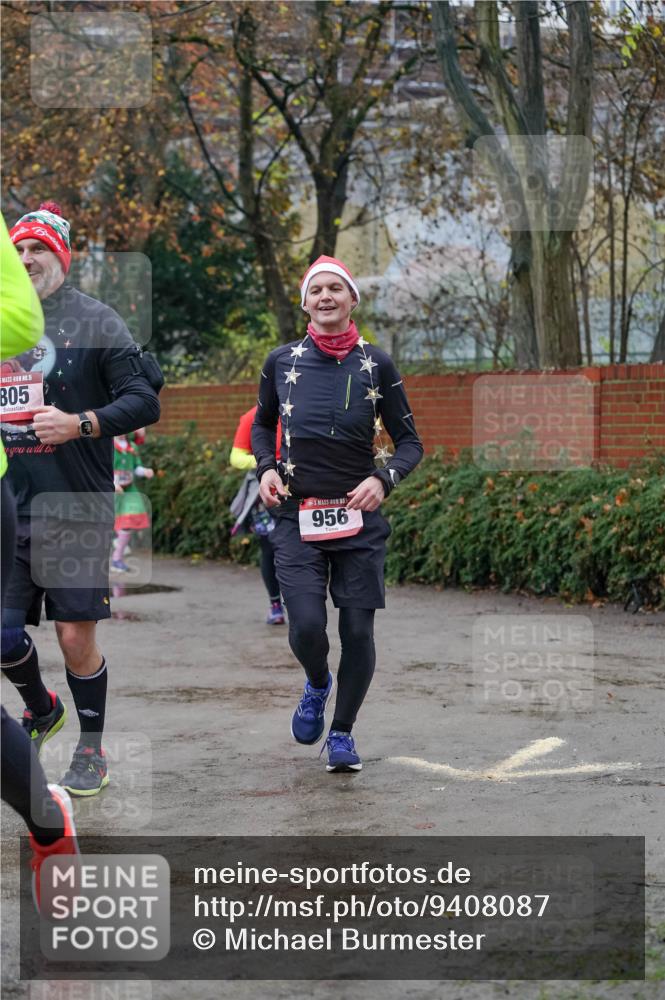07.12.2025 - St. Pauli X-Mass-Run No. 15 Michael Burmester http://msf.ph/oto/9408087 07.12.2025 09:43:12 Laufen 5, 805, 956 meine-sportfotos.de