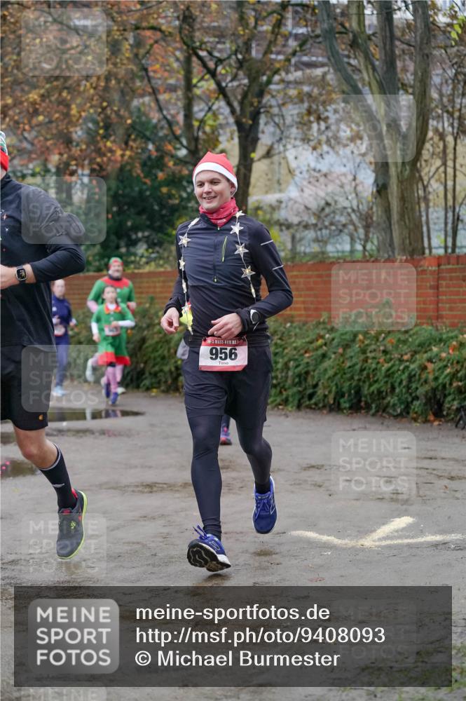07.12.2025 - St. Pauli X-Mass-Run No. 15 Michael Burmester http://msf.ph/oto/9408093 07.12.2025 09:43:13 Laufen 956 meine-sportfotos.de
