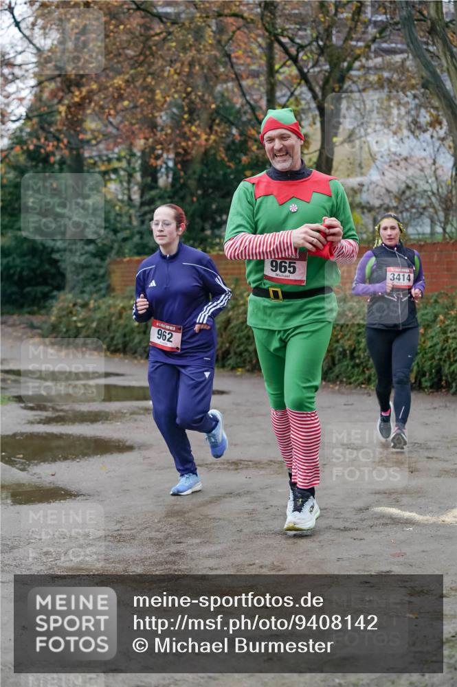07.12.2025 - St. Pauli X-Mass-Run No. 15 Michael Burmester http://msf.ph/oto/9408142 07.12.2025 09:43:18 Laufen 962, 965, 3414 meine-sportfotos.de