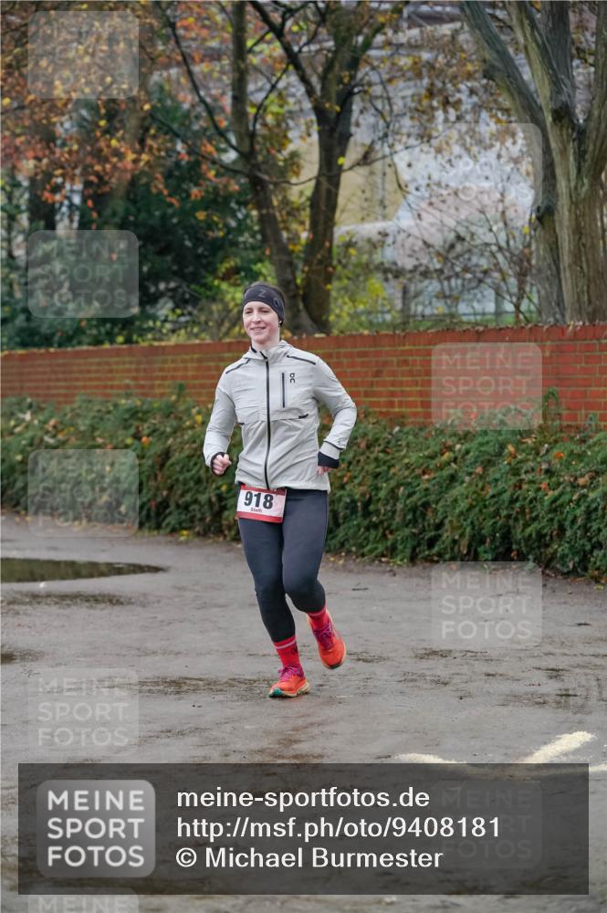07.12.2025 - St. Pauli X-Mass-Run No. 15 Michael Burmester http://msf.ph/oto/9408181 07.12.2025 09:43:22 Laufen 918 meine-sportfotos.de