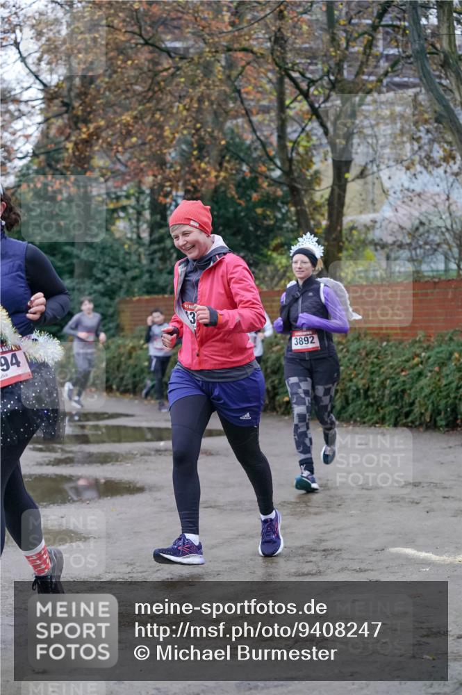 07.12.2025 - St. Pauli X-Mass-Run No. 15 Michael Burmester http://msf.ph/oto/9408247 07.12.2025 09:43:30 Laufen 94, 3, 3892 meine-sportfotos.de