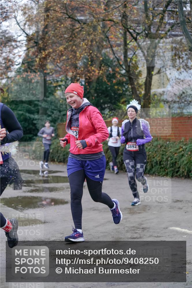 07.12.2025 - St. Pauli X-Mass-Run No. 15 Michael Burmester http://msf.ph/oto/9408250 07.12.2025 09:43:31 Laufen 3, 3892 meine-sportfotos.de