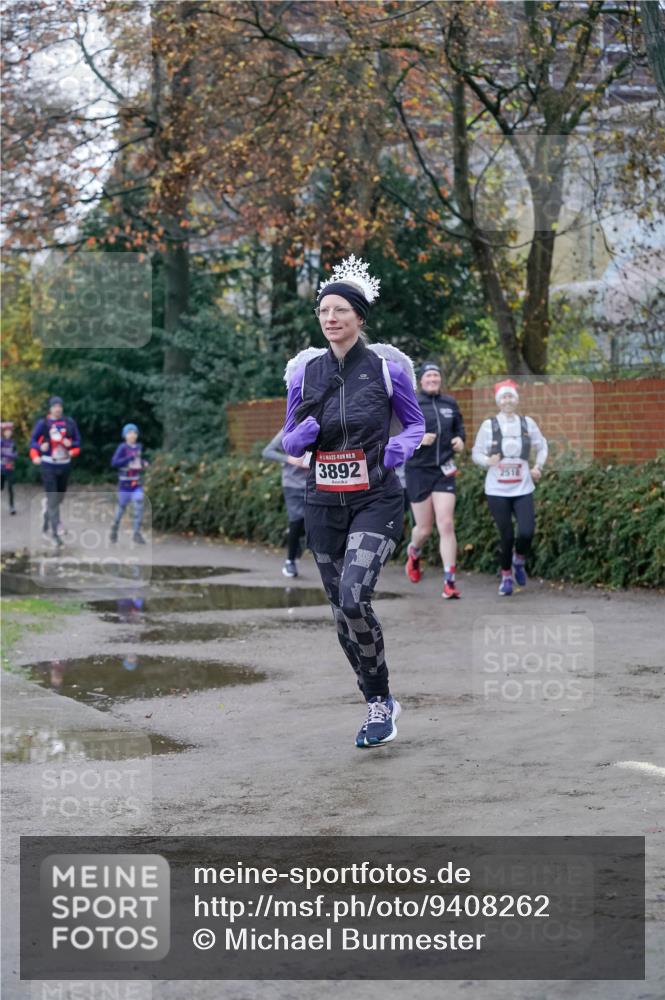 07.12.2025 - St. Pauli X-Mass-Run No. 15 Michael Burmester http://msf.ph/oto/9408262 07.12.2025 09:43:31 Laufen 15, 3892, 2510 meine-sportfotos.de