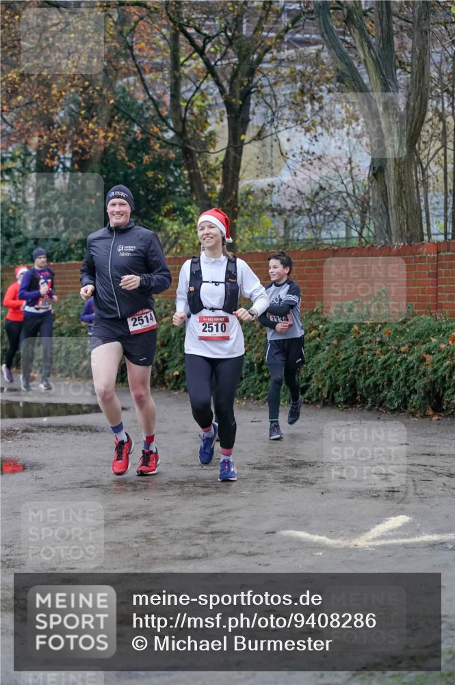 07.12.2025 - St. Pauli X-Mass-Run No. 15 Michael Burmester http://msf.ph/oto/9408286 07.12.2025 09:43:34 Laufen 2514, 2510, 3334 meine-sportfotos.de