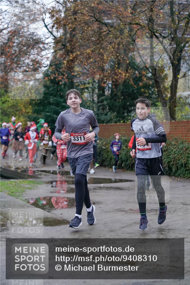 07.12.2025 - St. Pauli X-Mass-Run No. 15 Michael Burmester http://msf.ph/oto/9408310 07.12.2025 09:43:36 Laufen 15, 3311 meine-sportfotos.de