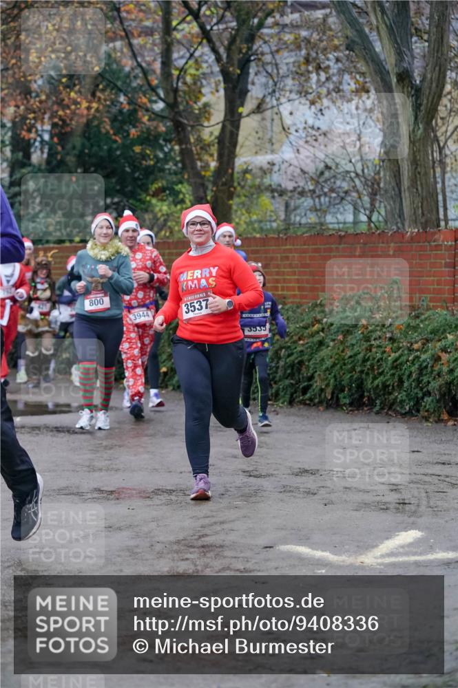 07.12.2025 - St. Pauli X-Mass-Run No. 15 Michael Burmester http://msf.ph/oto/9408336 07.12.2025 09:43:39 Laufen 800, 3944, 3537, 3535 meine-sportfotos.de