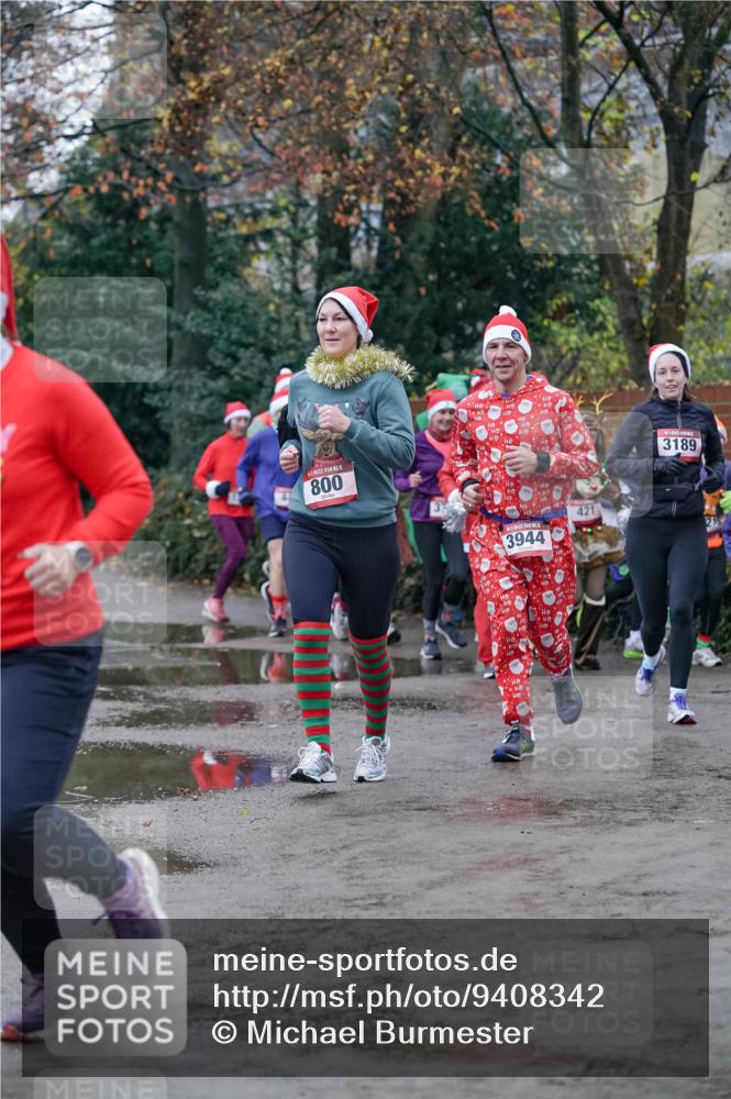 07.12.2025 - St. Pauli X-Mass-Run No. 15 Michael Burmester http://msf.ph/oto/9408342 07.12.2025 09:43:40 Laufen 15, 800, 3944, 421, 3189 meine-sportfotos.de