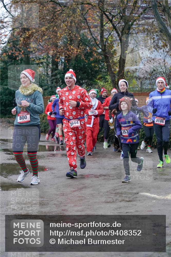 07.12.2025 - St. Pauli X-Mass-Run No. 15 Michael Burmester http://msf.ph/oto/9408352 07.12.2025 09:43:41 Laufen 800, 3944, 79, 2025, 2, 3186, 353 meine-sportfotos.de