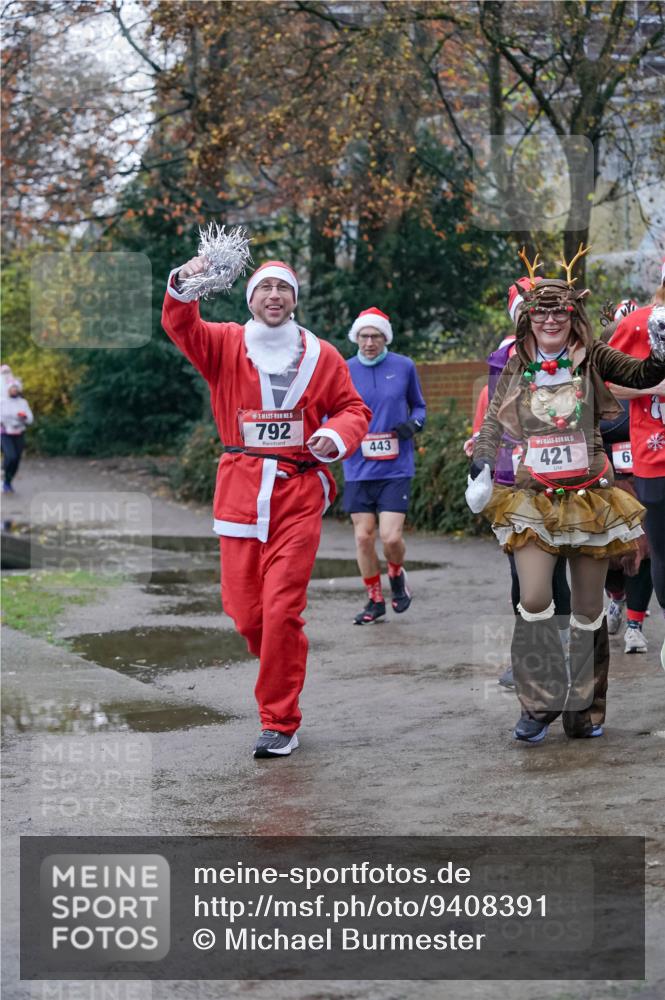 07.12.2025 - St. Pauli X-Mass-Run No. 15 Michael Burmester http://msf.ph/oto/9408391 07.12.2025 09:43:44 Laufen 5, 792, 443, 15, 421, 6 meine-sportfotos.de