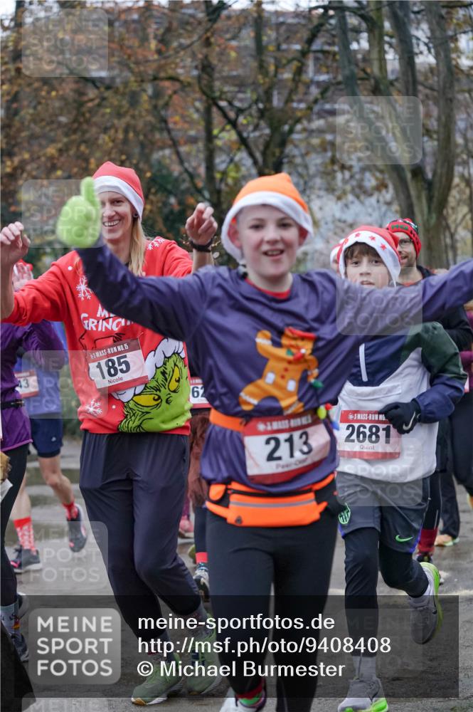 07.12.2025 - St. Pauli X-Mass-Run No. 15 Michael Burmester http://msf.ph/oto/9408408 07.12.2025 09:43:46 Laufen 43, 15, 185, 62, 213, 2681 meine-sportfotos.de