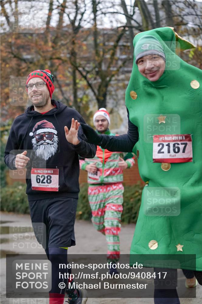 07.12.2025 - St. Pauli X-Mass-Run No. 15 Michael Burmester http://msf.ph/oto/9408417 07.12.2025 09:43:47 Laufen 15, 628, 900, 15, 2167 meine-sportfotos.de