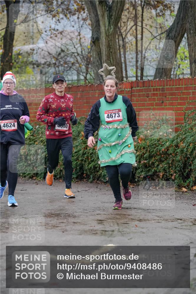 07.12.2025 - St. Pauli X-Mass-Run No. 15 Michael Burmester http://msf.ph/oto/9408486 07.12.2025 09:43:55 Laufen 15, 4624, 4000, 15, 4673 meine-sportfotos.de