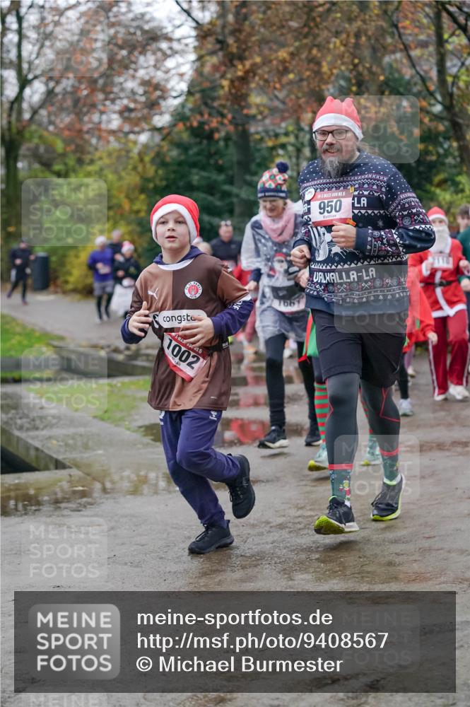 07.12.2025 - St. Pauli X-Mass-Run No. 15 Michael Burmester http://msf.ph/oto/9408567 07.12.2025 09:44:02 Laufen 15, 1002, 5, 950, 766, 2110 meine-sportfotos.de