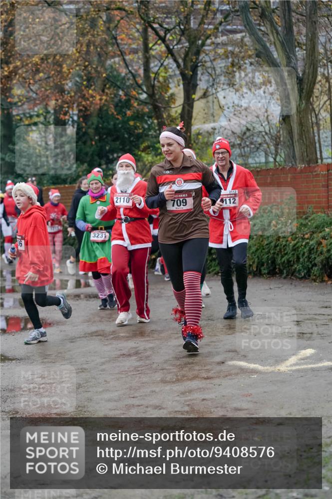 07.12.2025 - St. Pauli X-Mass-Run No. 15 Michael Burmester http://msf.ph/oto/9408576 07.12.2025 09:44:03 Laufen 16, 1219, 3231, 2112, 2110, 15, 709, 112 meine-sportfotos.de