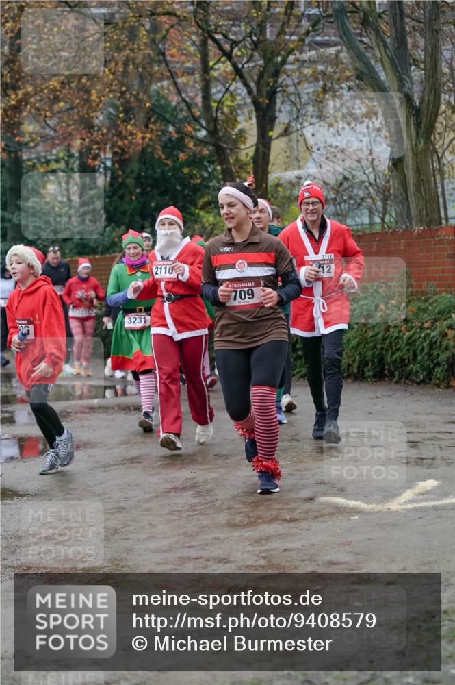 07.12.2025 - St. Pauli X-Mass-Run No. 15 Michael Burmester http://msf.ph/oto/9408579 07.12.2025 09:44:04 Laufen 3231, 2110, 15, 709, 2112, 12 meine-sportfotos.de