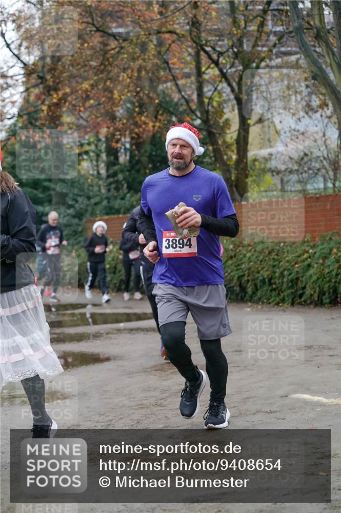 07.12.2025 - St. Pauli X-Mass-Run No. 15 Michael Burmester http://msf.ph/oto/9408654 07.12.2025 09:44:13 Laufen 3894 meine-sportfotos.de