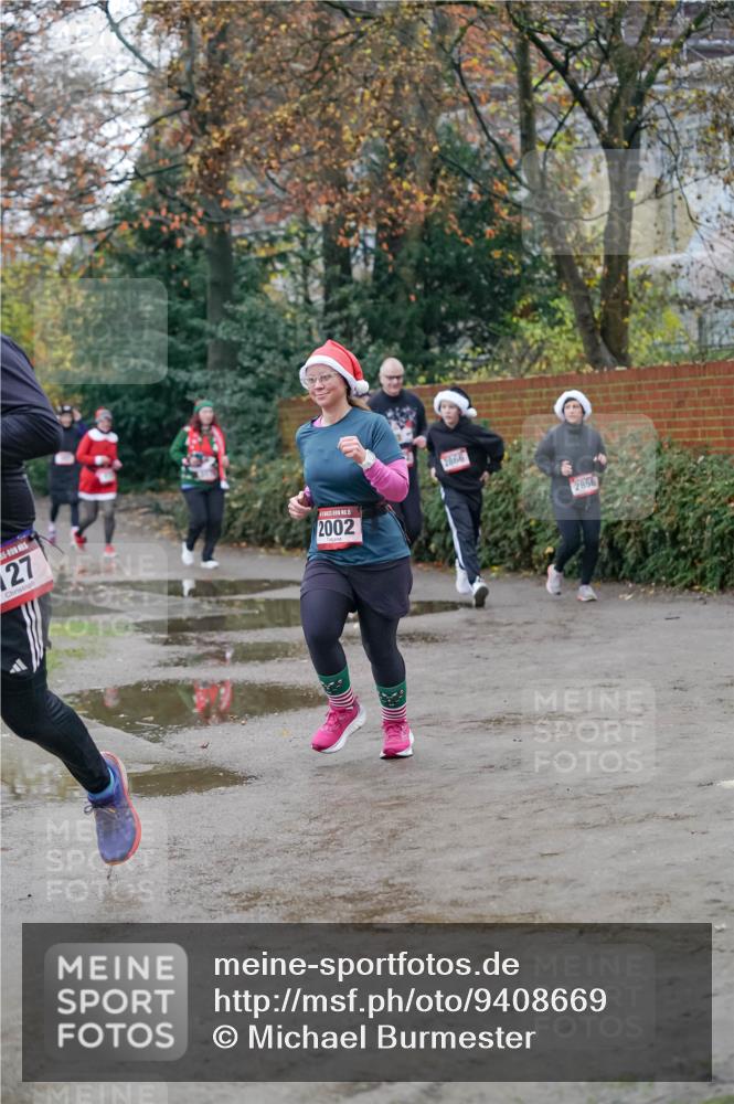 07.12.2025 - St. Pauli X-Mass-Run No. 15 Michael Burmester http://msf.ph/oto/9408669 07.12.2025 09:44:14 Laufen 27, 15, 2002, 2866, 2856 meine-sportfotos.de