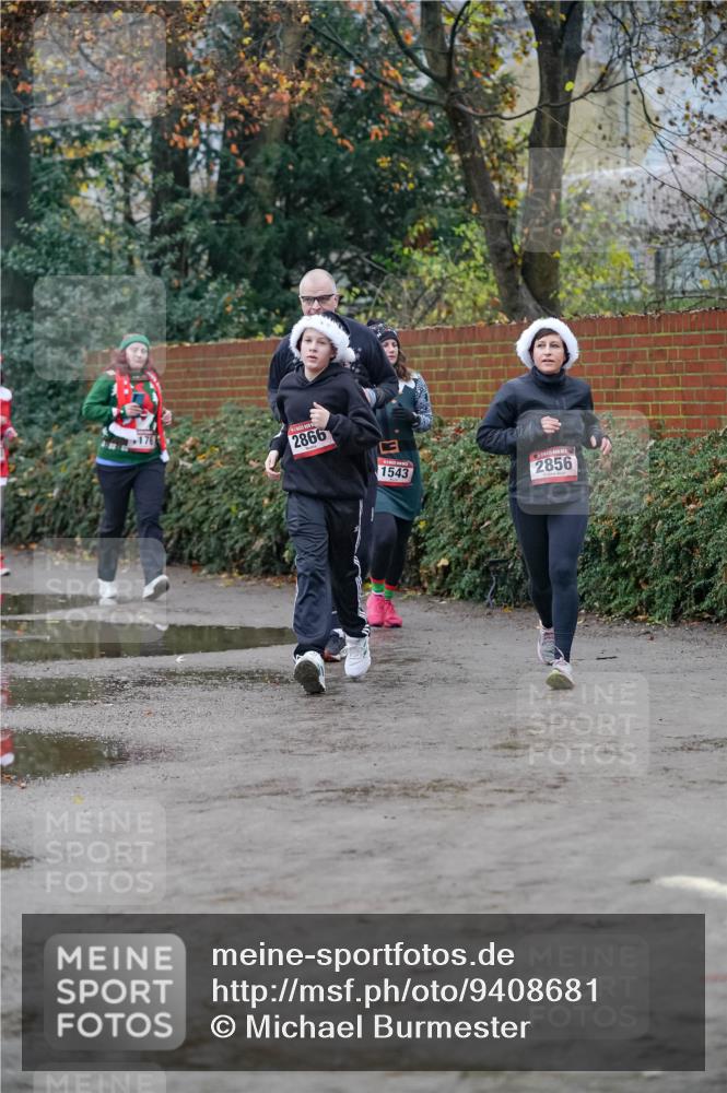 07.12.2025 - St. Pauli X-Mass-Run No. 15 Michael Burmester http://msf.ph/oto/9408681 07.12.2025 09:44:16 Laufen 176, 2866, 1543, 2856 meine-sportfotos.de
