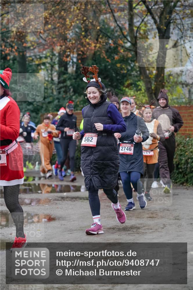 07.12.2025 - St. Pauli X-Mass-Run No. 15 Michael Burmester http://msf.ph/oto/9408747 07.12.2025 09:44:23 Laufen 15, 562, 2746, 517 meine-sportfotos.de
