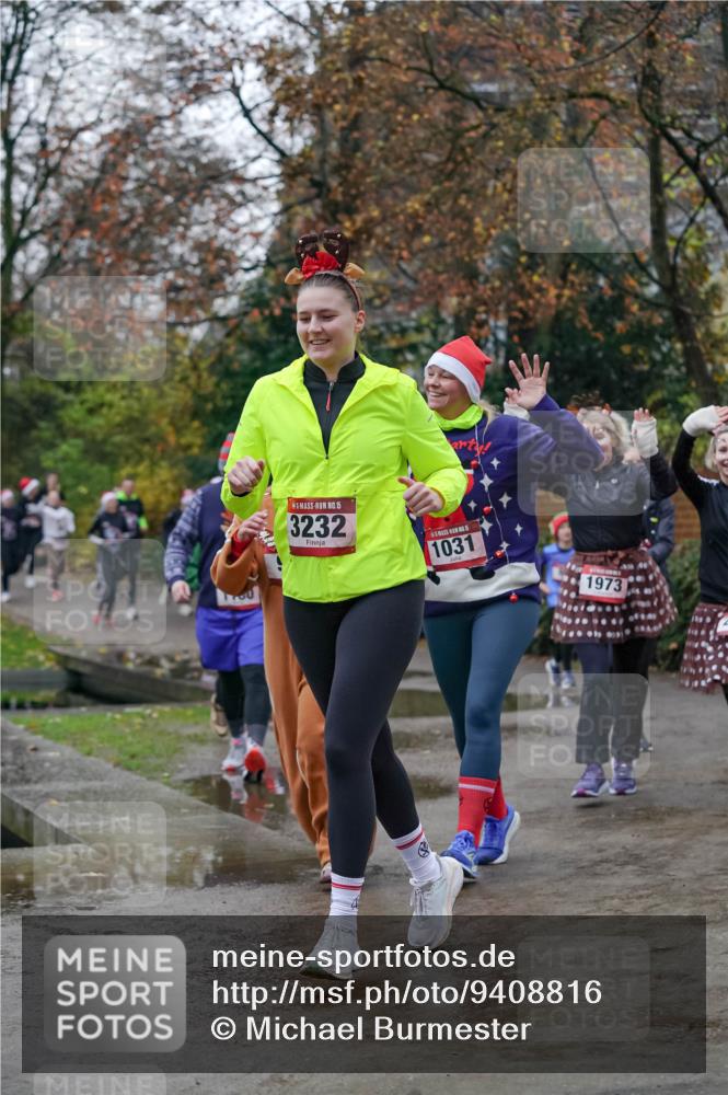 07.12.2025 - St. Pauli X-Mass-Run No. 15 Michael Burmester http://msf.ph/oto/9408816 07.12.2025 09:44:29 Laufen 15, 3232, 1031, 1973 meine-sportfotos.de