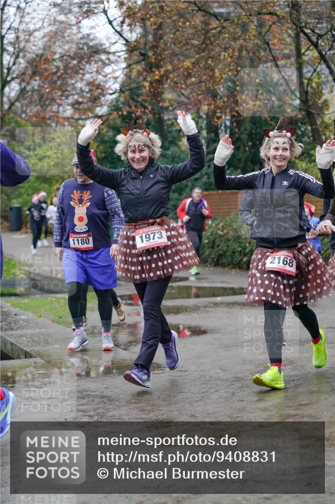 07.12.2025 - St. Pauli X-Mass-Run No. 15 Michael Burmester http://msf.ph/oto/9408831 07.12.2025 09:44:31 Laufen 1180, 15, 1973, 2168 meine-sportfotos.de