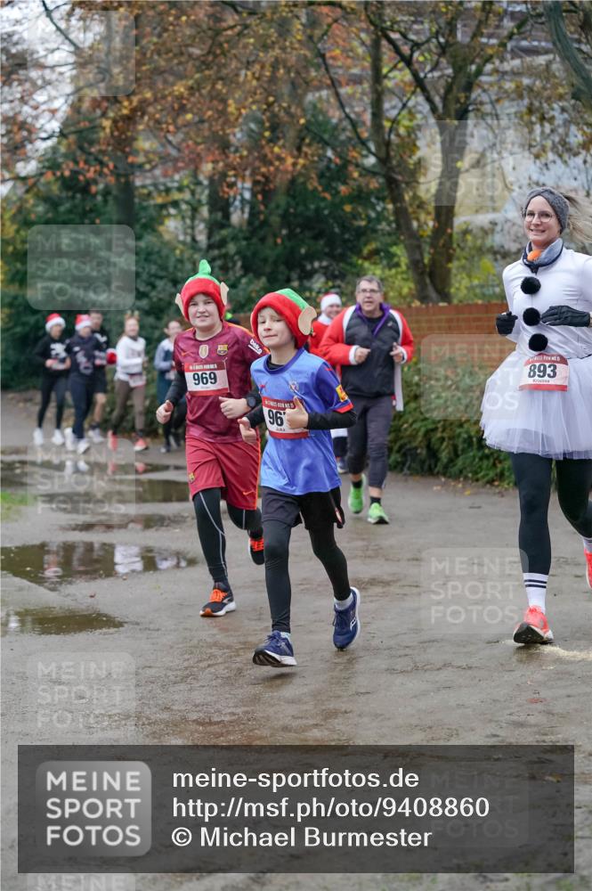 07.12.2025 - St. Pauli X-Mass-Run No. 15 Michael Burmester http://msf.ph/oto/9408860 07.12.2025 09:44:34 Laufen 740, 969, 15, 96, 15, 893 meine-sportfotos.de