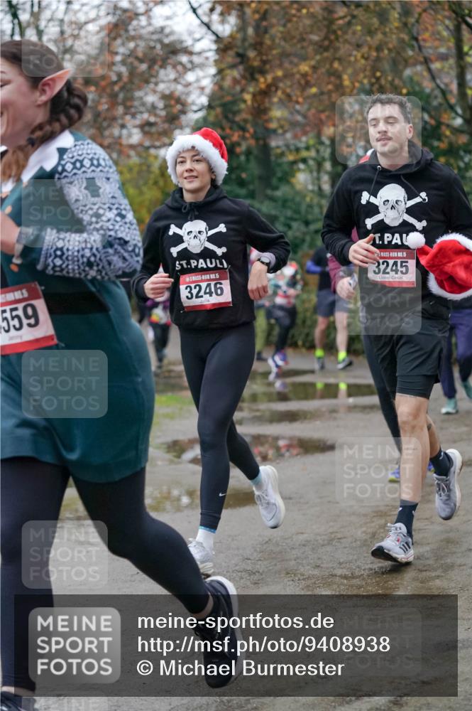 07.12.2025 - St. Pauli X-Mass-Run No. 15 Michael Burmester http://msf.ph/oto/9408938 07.12.2025 09:44:42 Laufen 559, 15, 3246, 15, 3245 meine-sportfotos.de