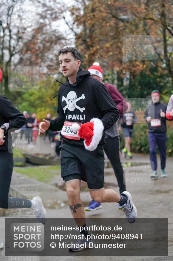 07.12.2025 - St. Pauli X-Mass-Run No. 15 Michael Burmester http://msf.ph/oto/9408941 07.12.2025 09:44:42 Laufen 324, 1 meine-sportfotos.de