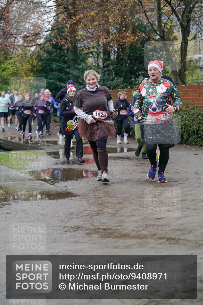07.12.2025 - St. Pauli X-Mass-Run No. 15 Michael Burmester http://msf.ph/oto/9408971 07.12.2025 09:44:46 Laufen 1929, 3970, 1935 meine-sportfotos.de